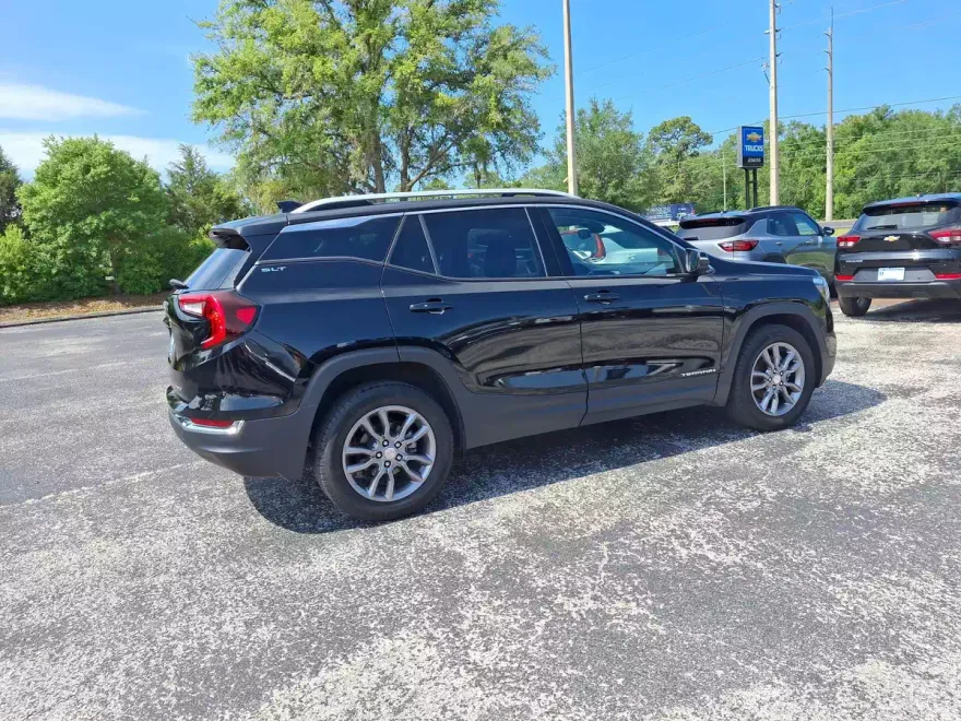 2024 Gmc Terrain SLT photo 1