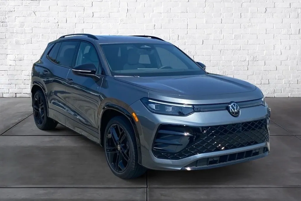 2025 Volkswagen Tiguan SE R-Line Black photo 1