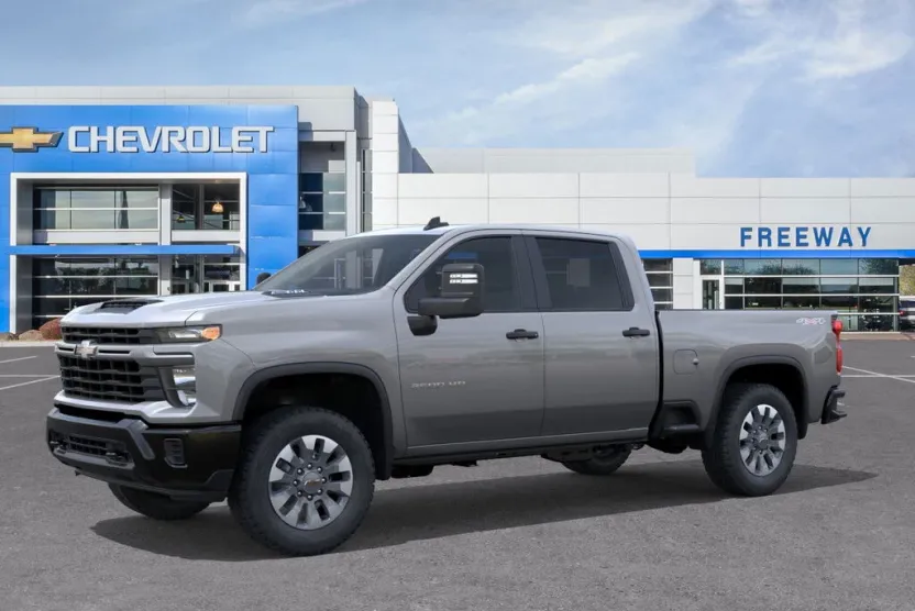 2026 Chevrolet Silverado 2500HD Custom photo 1