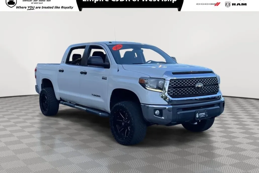 2018 Toyota Tundra SR5 photo 1