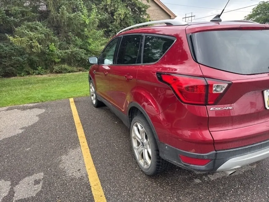 2019 Ford Escape Titanium photo 1