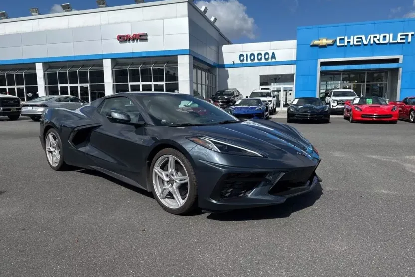 2021 Chevrolet Corvette Stingray 2LT photo 1