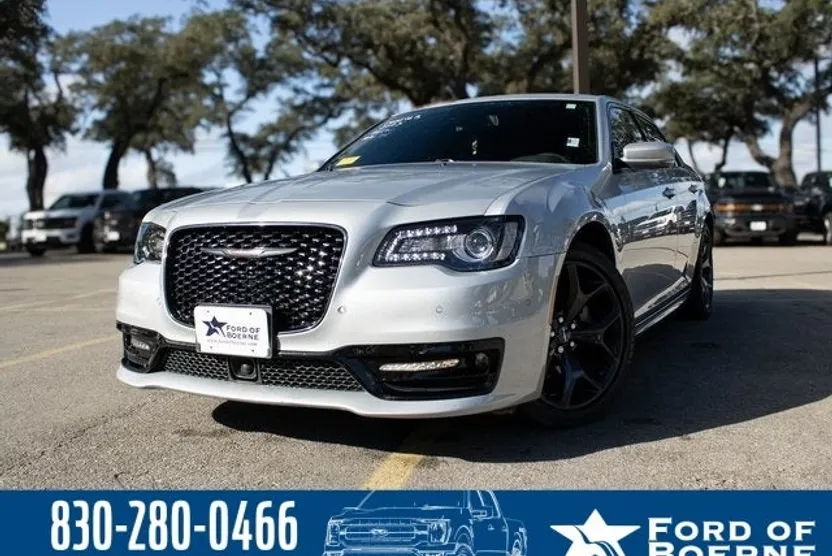 2023 Chrysler 300 S photo 1