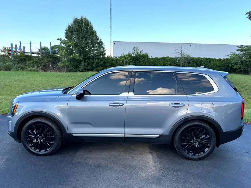 2020 Kia Telluride SX photo 1