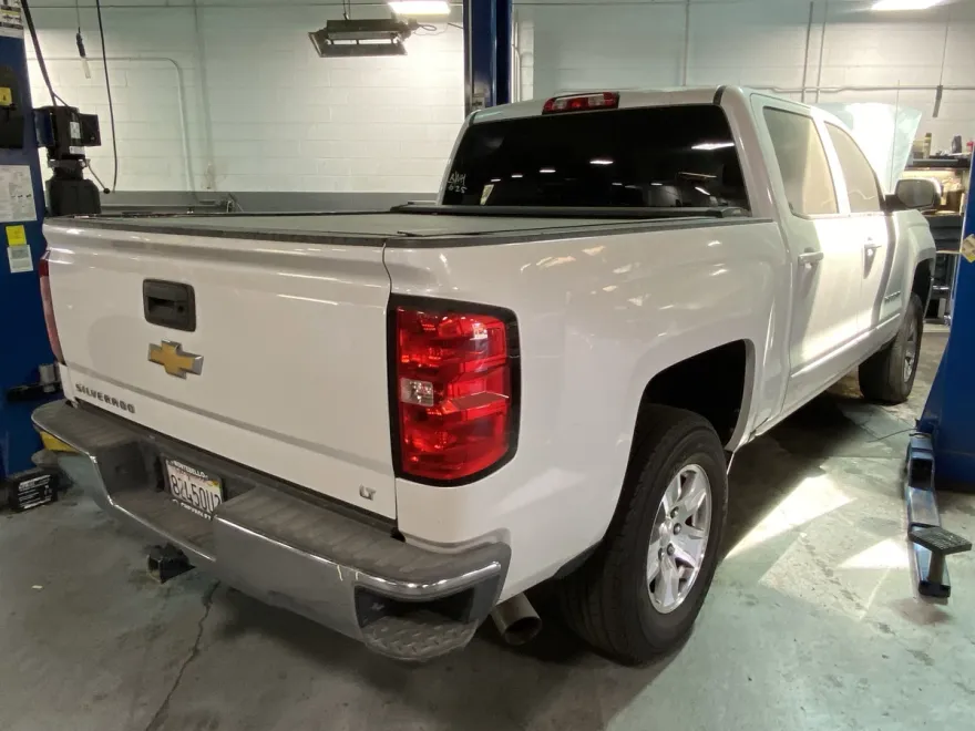 2018 Chevrolet Silverado 1500 LT photo 1