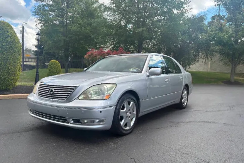 2004 Lexus LS 430 photo 1