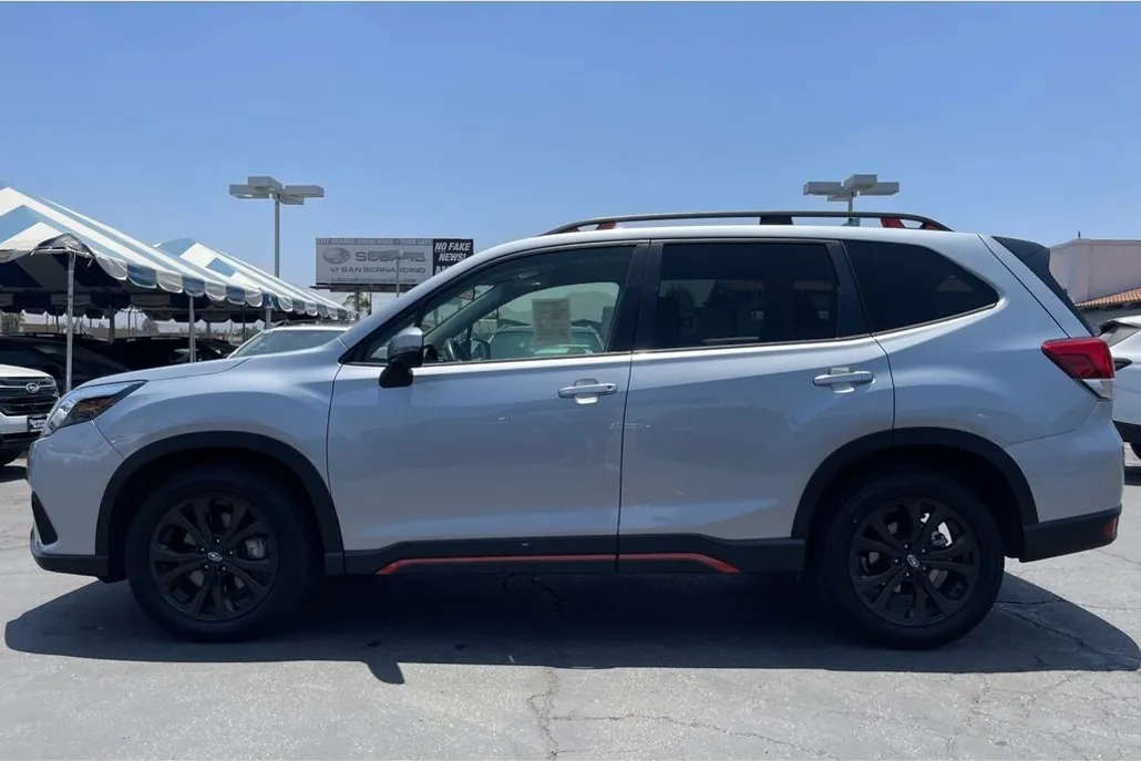 2024 Subaru Forester Sport photo 1