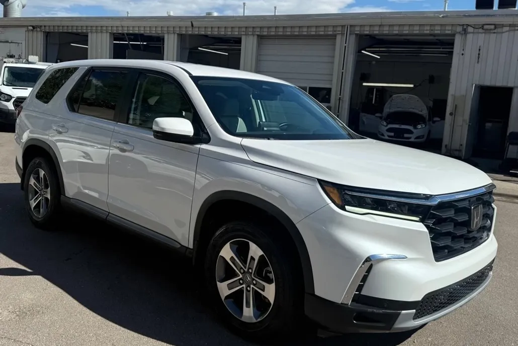2025 Honda Pilot EX-L photo 1