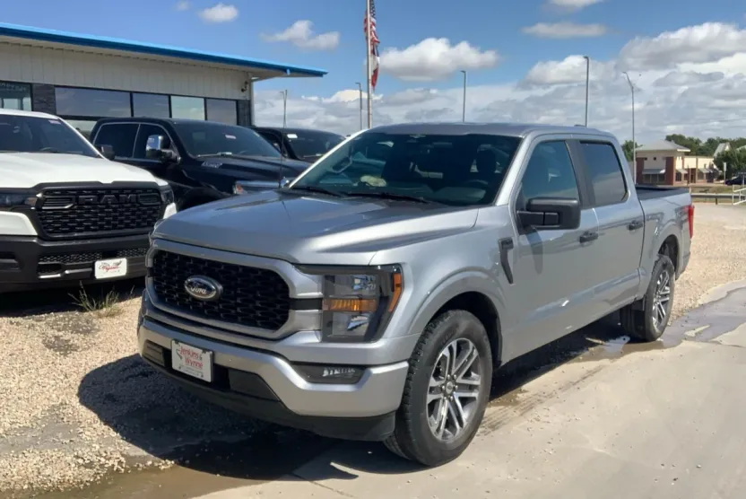 2023 Ford F-150 XL photo 1
