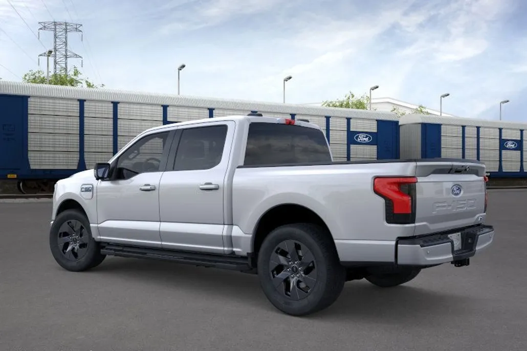 2025 Ford F-150 Lightning photo 1