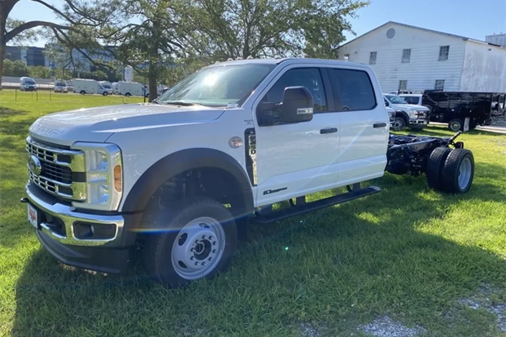 2025 Ford F-450 XL photo 1