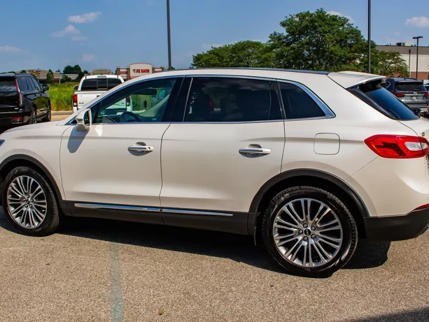 2016 Lincoln MKX Reserve photo 1
