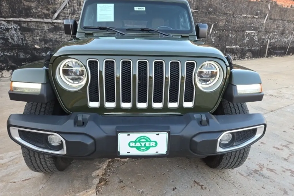 2021 Jeep Wrangler Unlimited Sahara photo 1