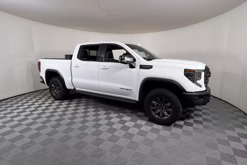 2024 Gmc Sierra 1500 AT4X photo 1
