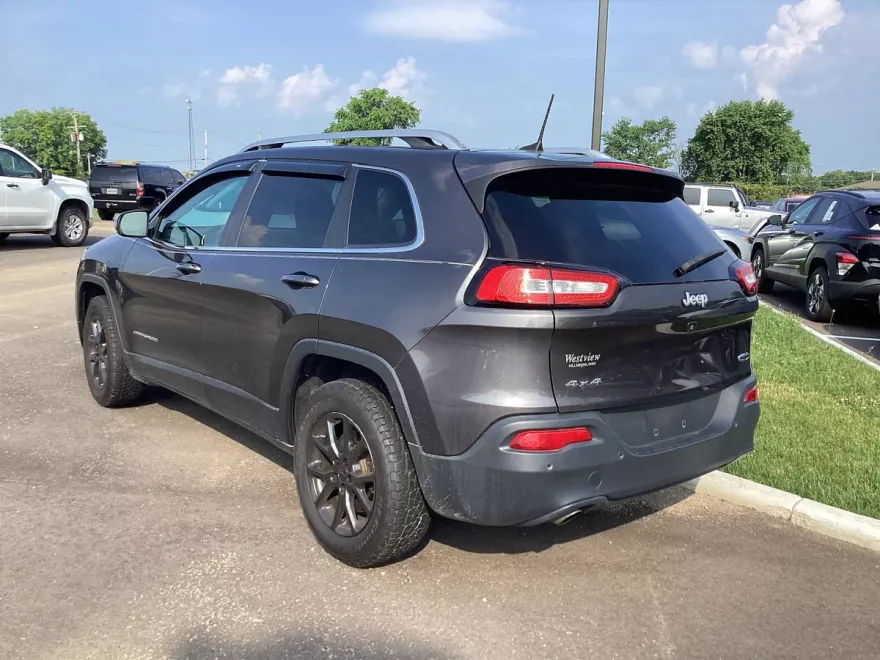 2017 Jeep Cherokee Latitude photo 1