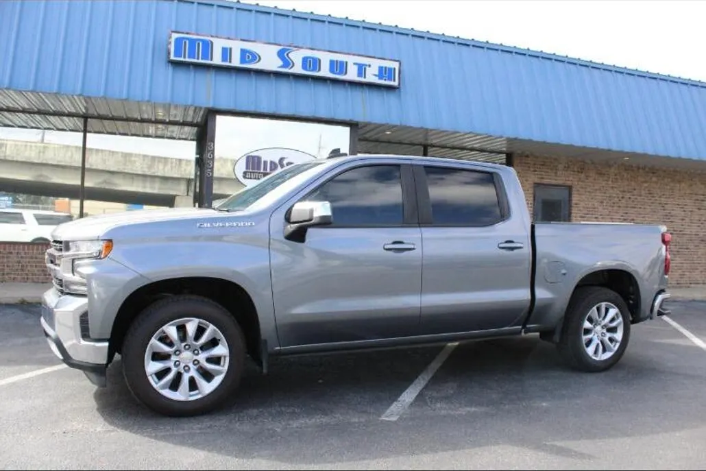 2020 Chevrolet Silverado 1500 LT photo 1