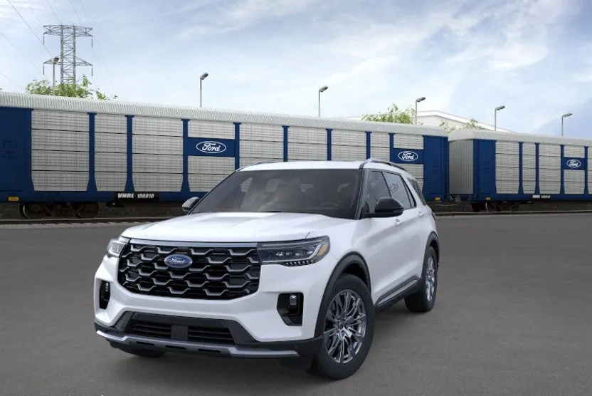 2025 Ford Explorer Platinum photo 1