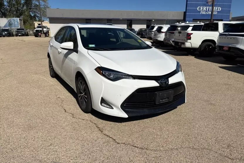 2019 Toyota Corolla XLE XSE photo 1