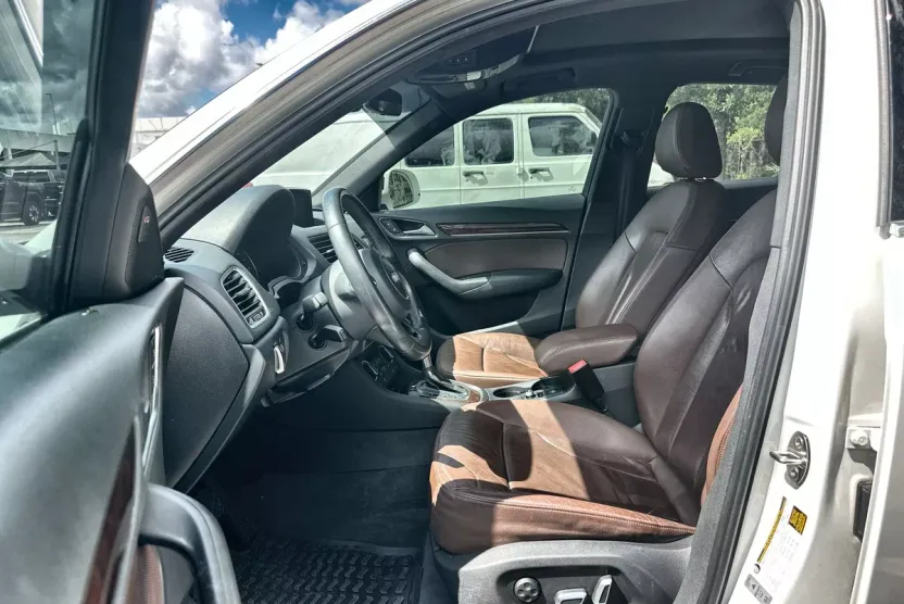 2017 Audi Q3 Prestige photo 1