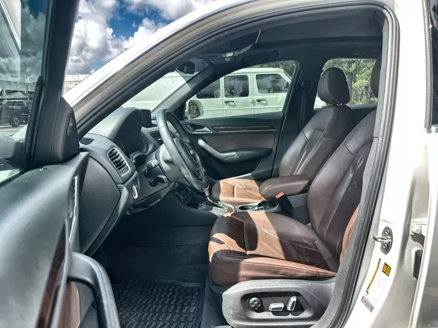 2017 Audi Q3 Prestige photo 1