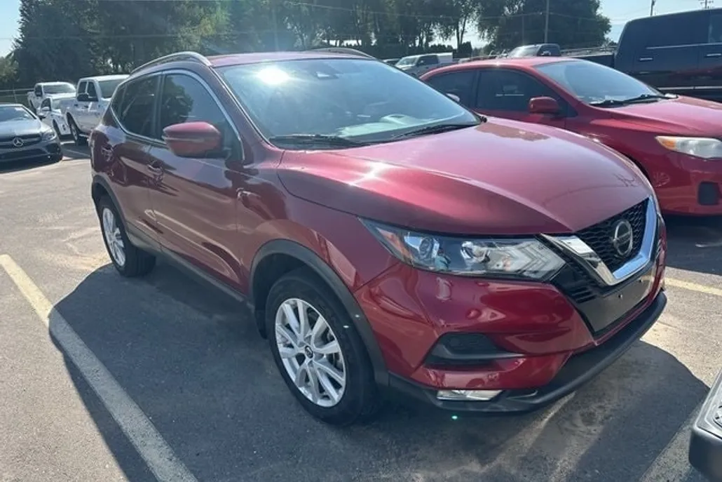 2022 Nissan Rogue Sport SV photo 1