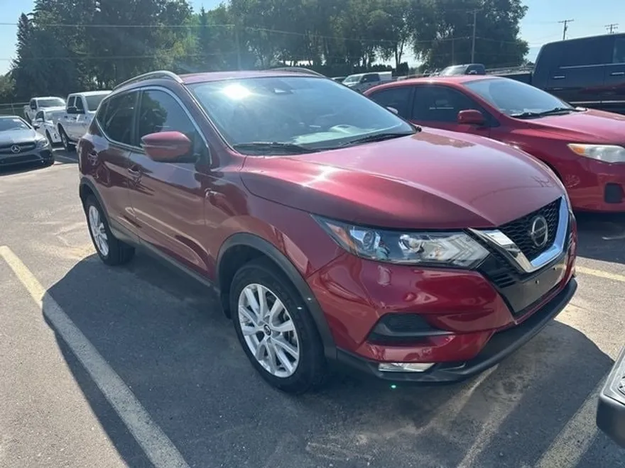 2022 Nissan Rogue Sport SV photo 1