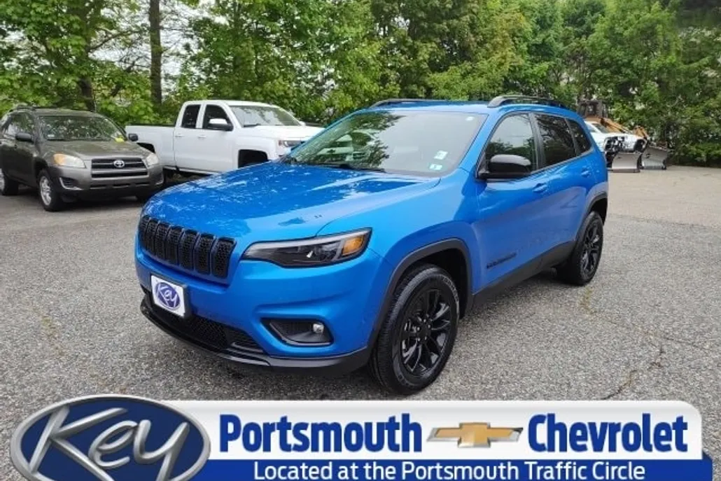 2023 Jeep Cherokee Altitude Lux photo 1