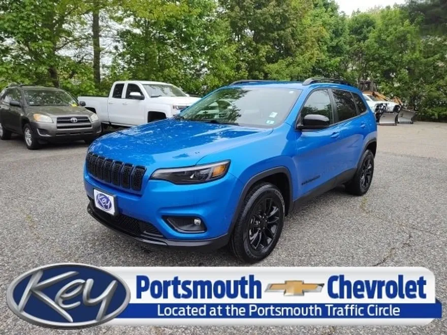 2023 Jeep Cherokee Altitude Lux photo 1