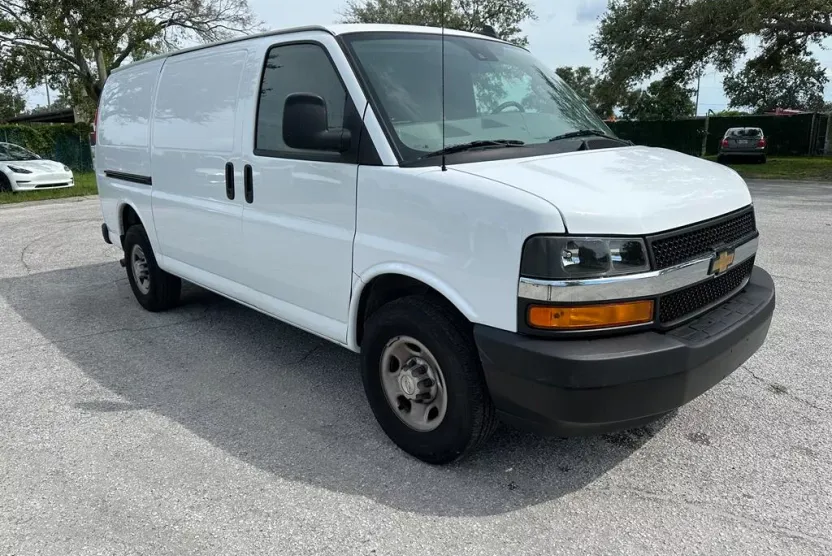 2024 Chevrolet Express Cargo Van 2500 photo 1