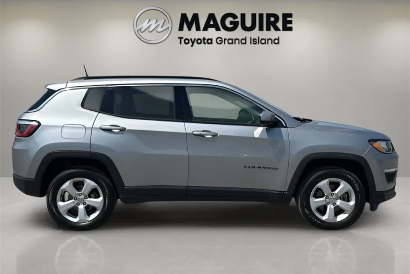 2018 Jeep Compass Latitude photo 1
