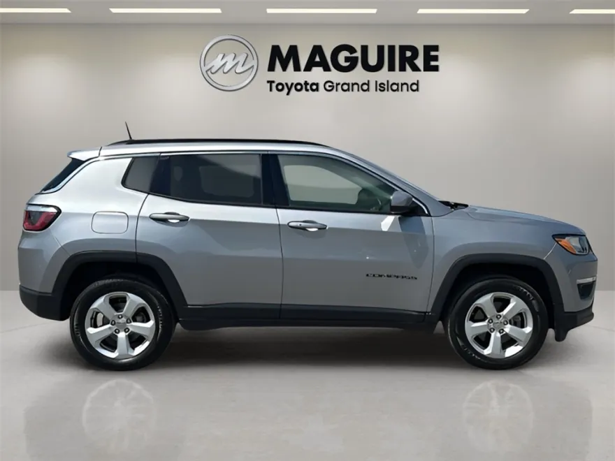 2018 Jeep Compass Latitude photo 1