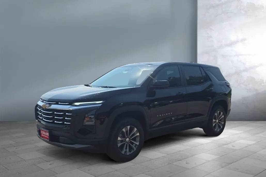 2026 Chevrolet Equinox LT photo 1