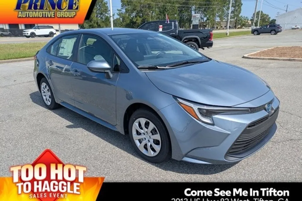 2025 Toyota Corolla Hybrid LE photo 1