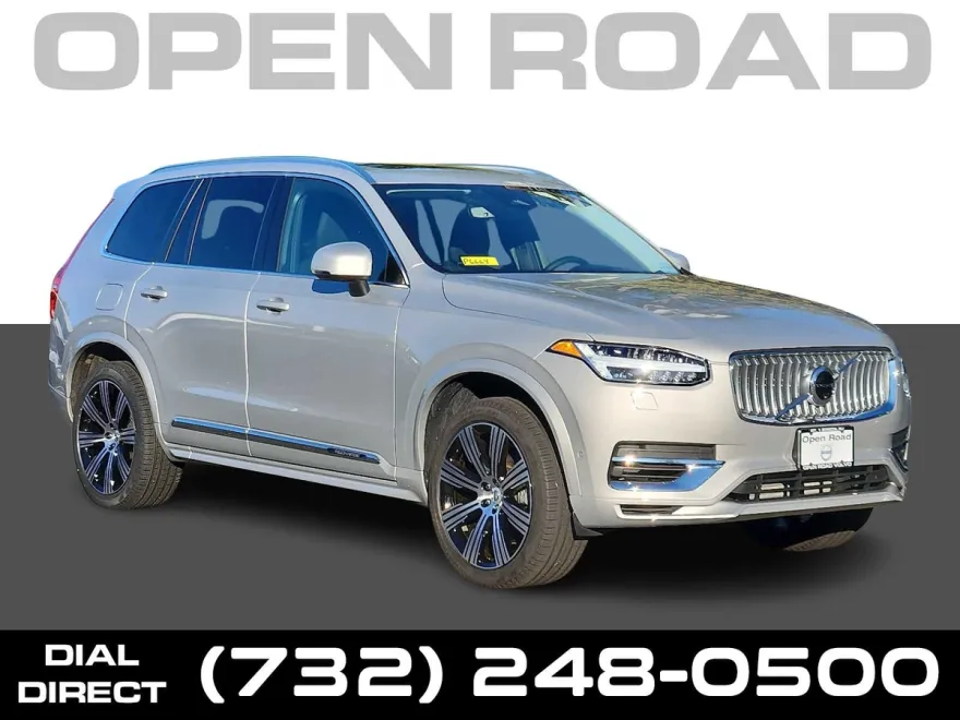 2024 Volvo XC90 T8 Plus photo 1
