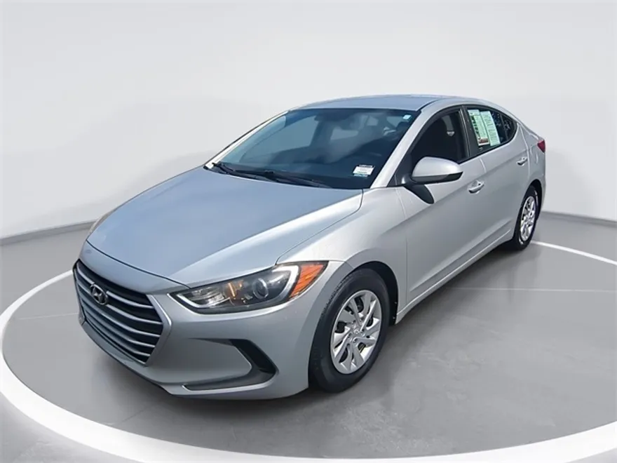 2018 Hyundai Elantra SE photo 1