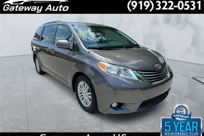 2012 Toyota Sienna Limited photo 1
