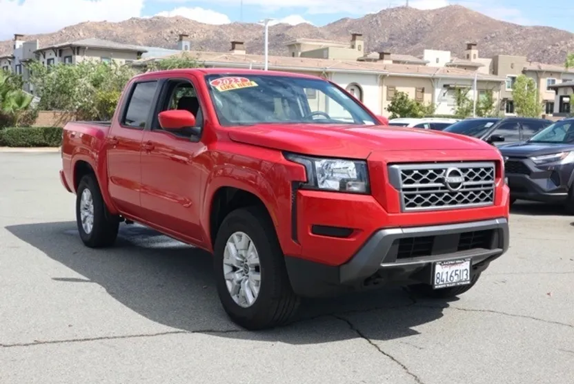 2023 Nissan Frontier SV photo 1