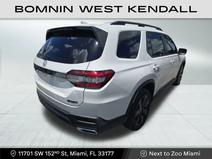 2023 Honda Pilot Sport photo 1
