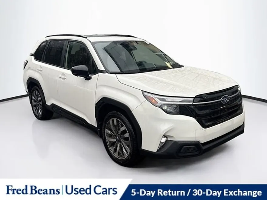 2025 Subaru Forester Touring photo 1