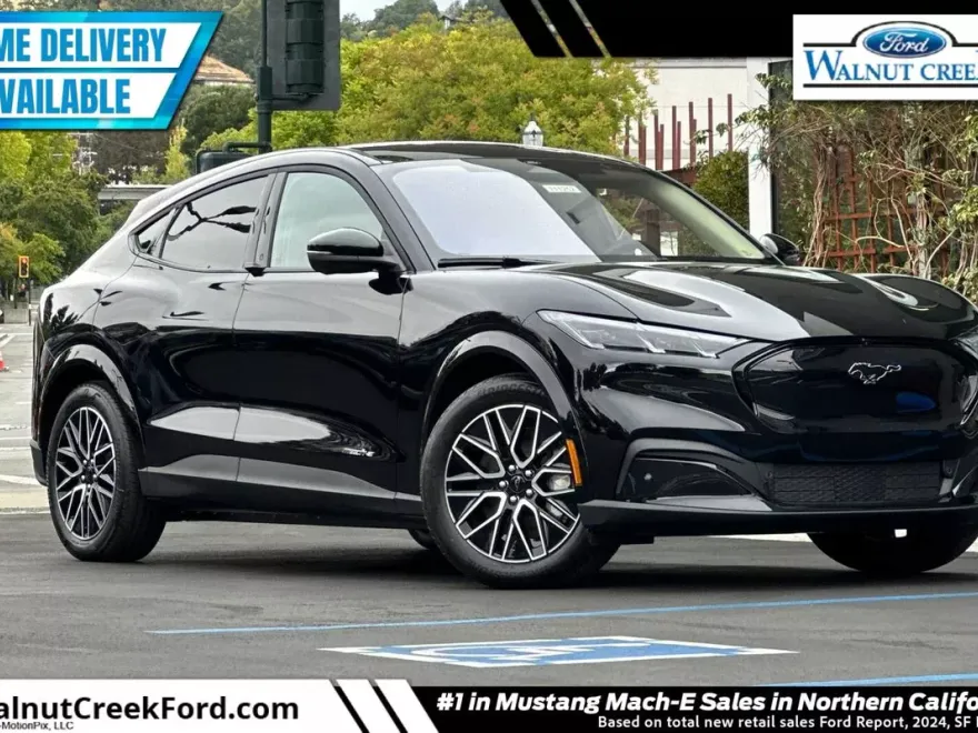 2025 Ford Mustang Mach-E Premium photo 1