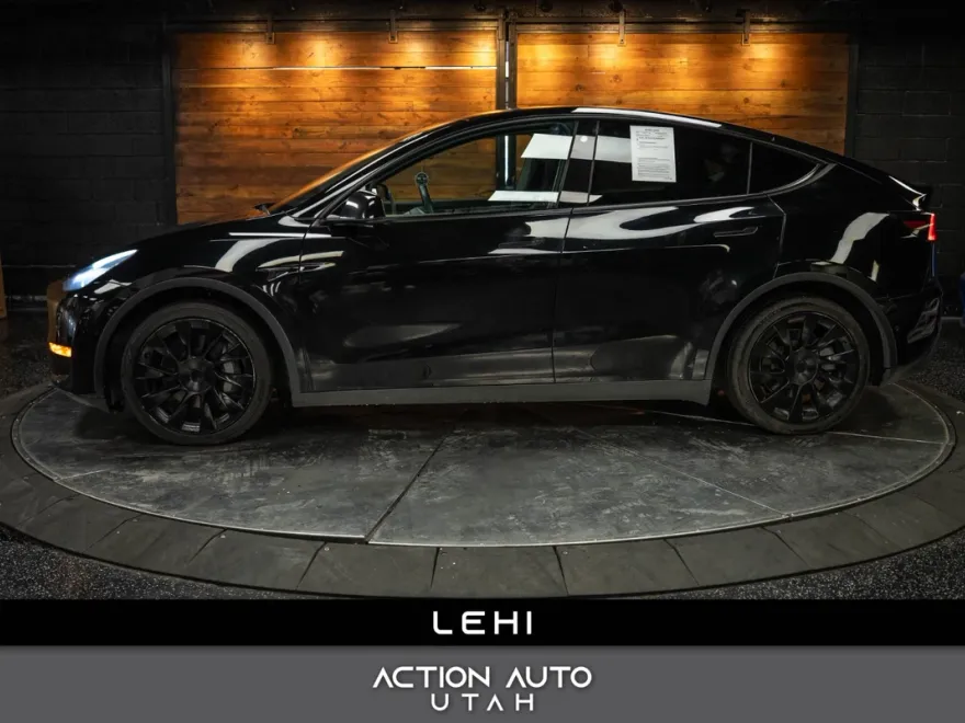2021 Tesla Model Y Long Range photo 1