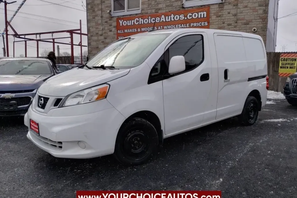2019 Nissan NV200 SV photo 1