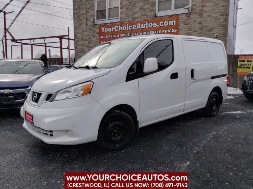 2019 Nissan NV200 SV photo 1