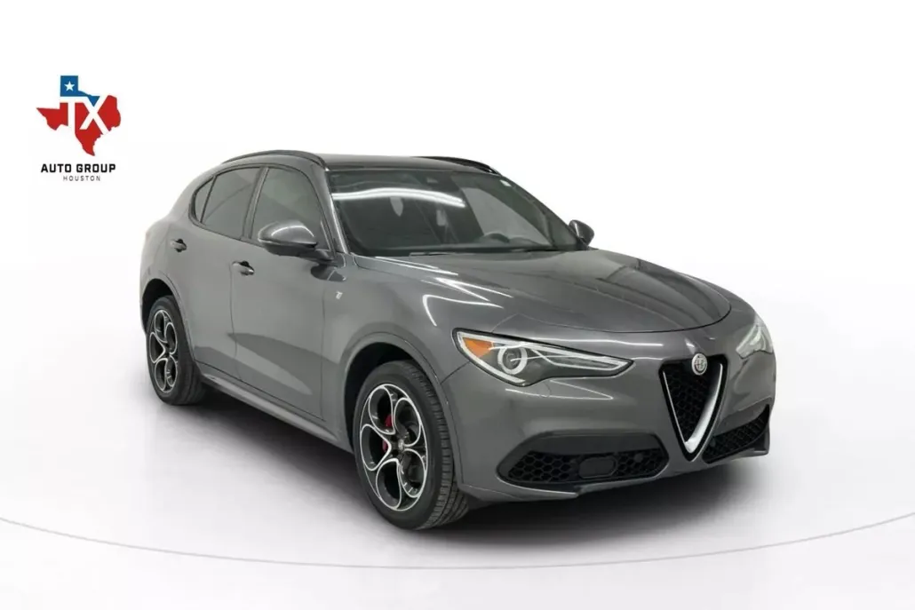 2022 Alfa Romeo Stelvio Ti Sport photo 1