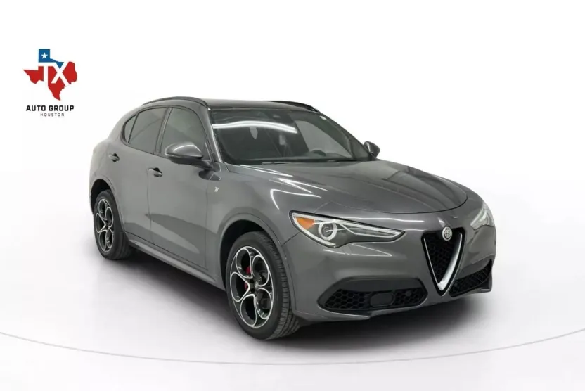 2022 Alfa Romeo Stelvio Ti Sport photo 1