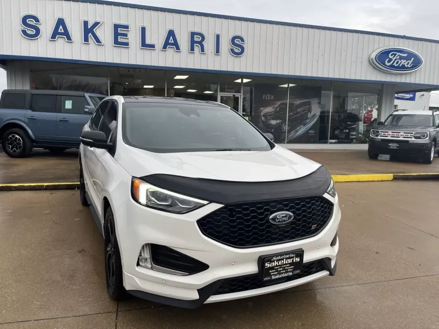 2020 Ford Edge ST photo 1