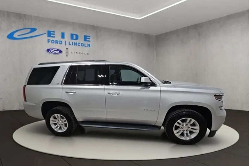 2020 Chevrolet Tahoe LT photo 1
