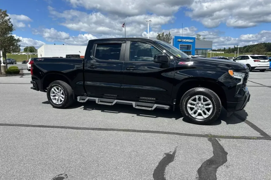 2022 Chevrolet Silverado 1500 RST photo 1