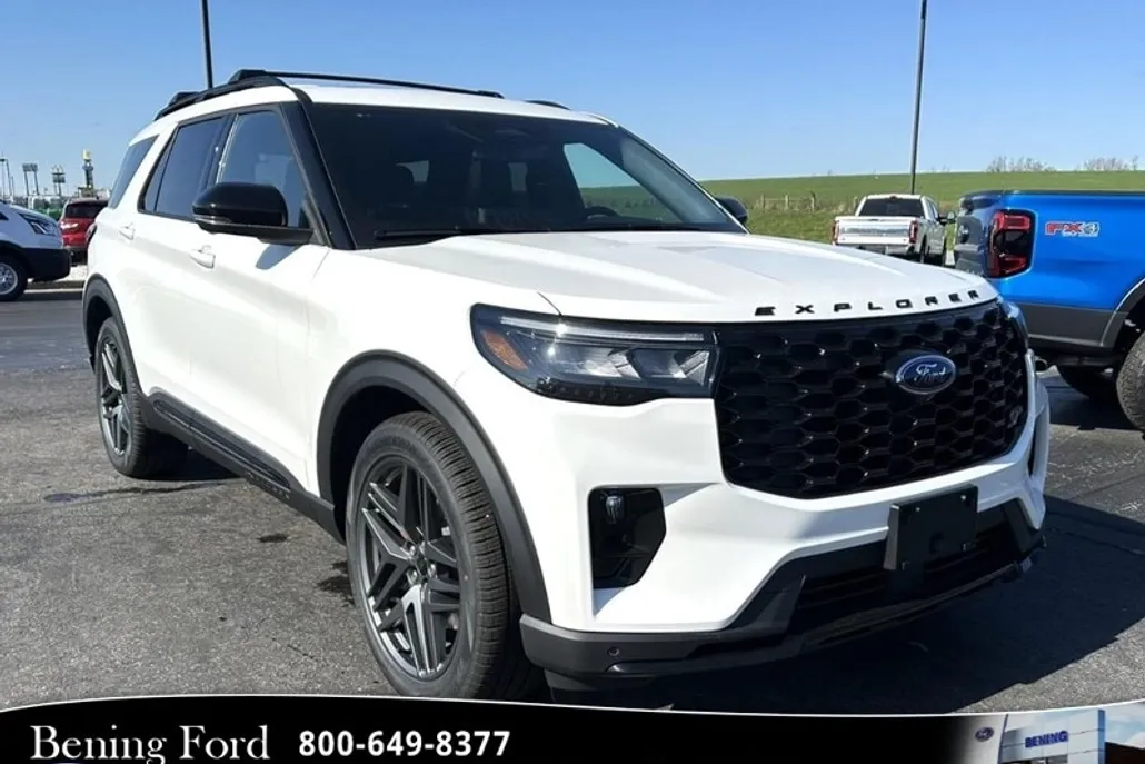 2025 Ford Explorer ST photo 1