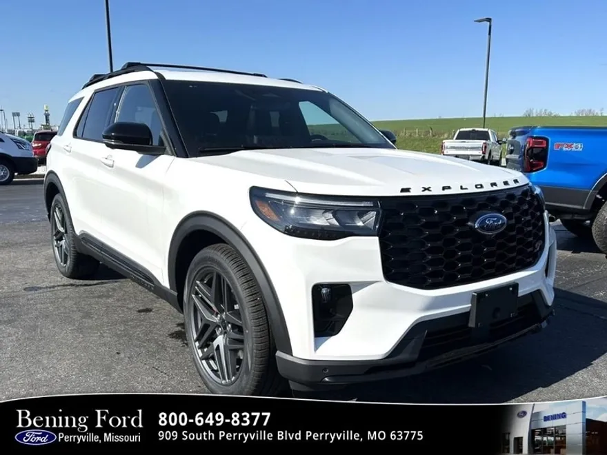 2025 Ford Explorer ST photo 1